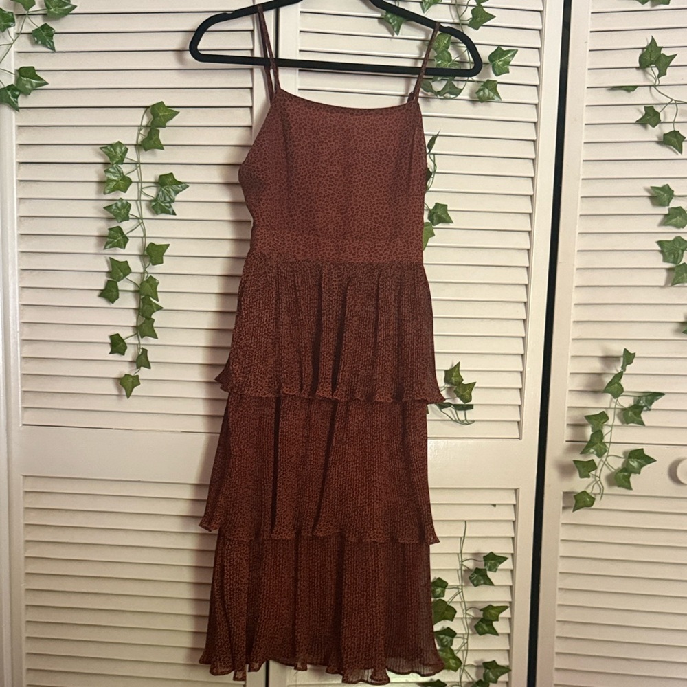 Vestique Cheetah Print Tiered Midi Dress